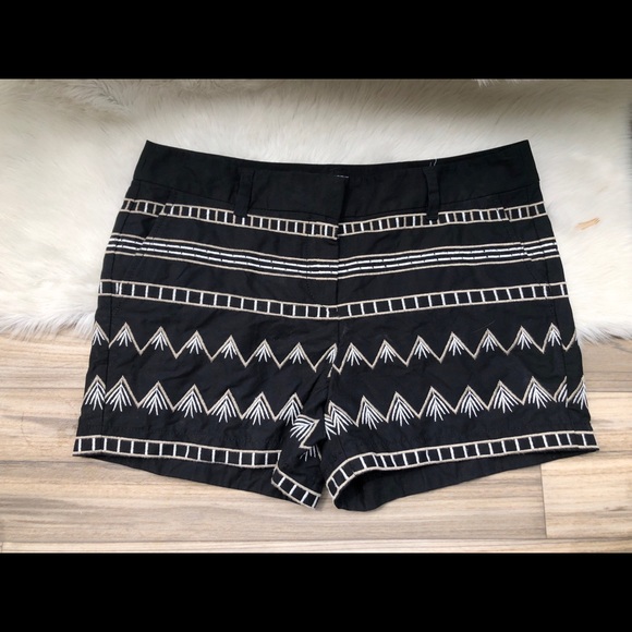 ANN TAYLOR LOFT EMBROIDERED SHORTS - Picture 2 of 7